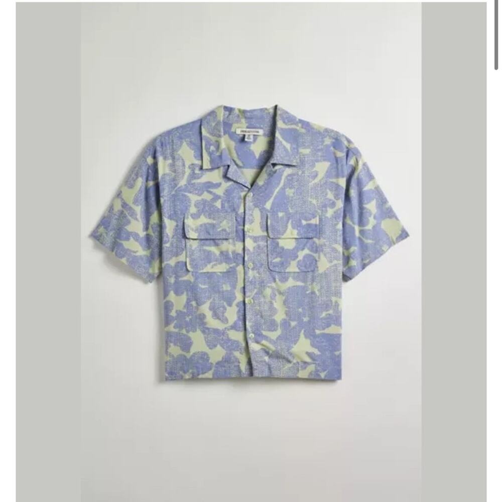 URBAN OUTFITTERS UO JAMIE RAYON SHORT SLEEVE CROPPED BUTTON DOWN SMALL
